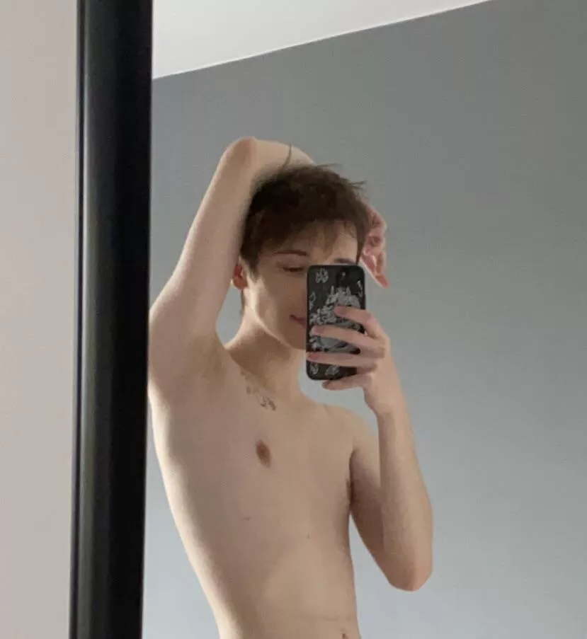 20 Looking for SD dm me :)