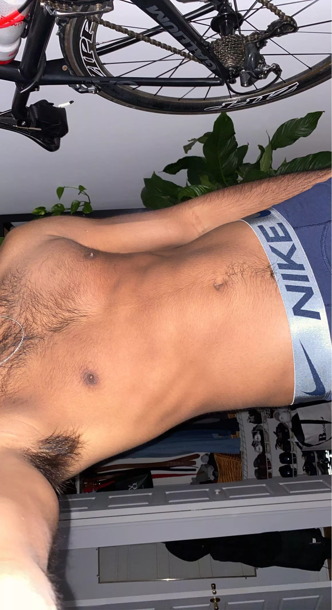 20 m canada (montreal), looking to rp and trade with studs around my age! Fit ++ underwear ++ abs++ send saved underwear vids @hornyboy202269