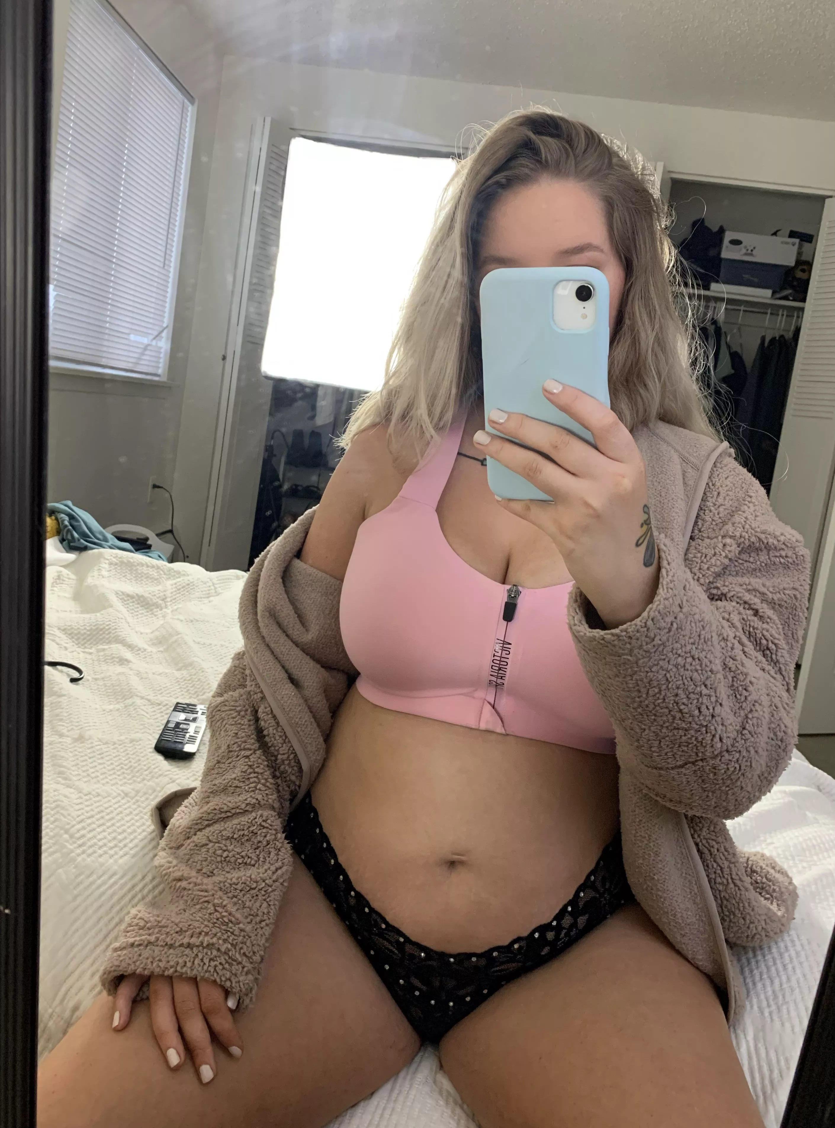 20 something year old mom of 2. How am I looking?