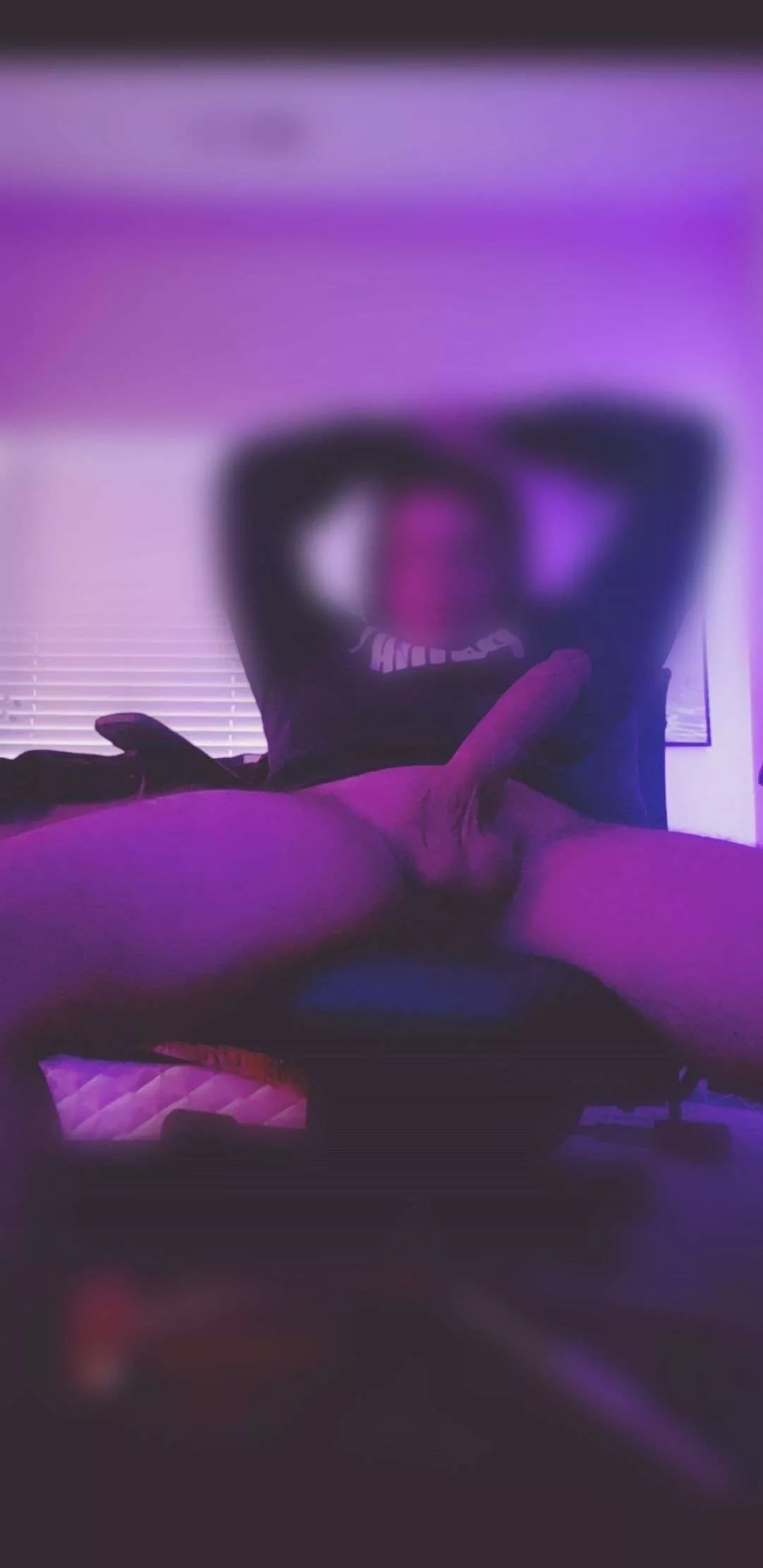 20 years old with a monster cock 😈🍆