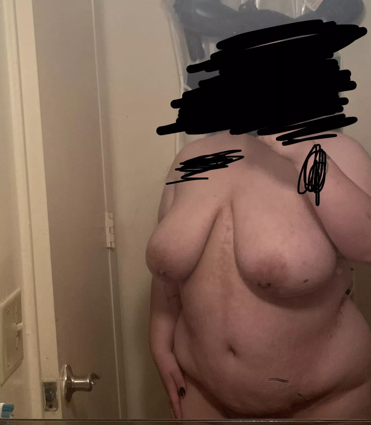 20/5’2/232lbs Selfie in my dirty mirror 20/5’2/232lbs Selfie in my dirty mirror