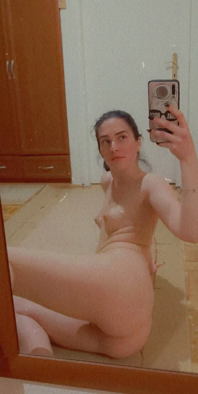 20[F4M] I'll send a nude to evry UP *comment DONE and I'll send* kik👻: sarah42786