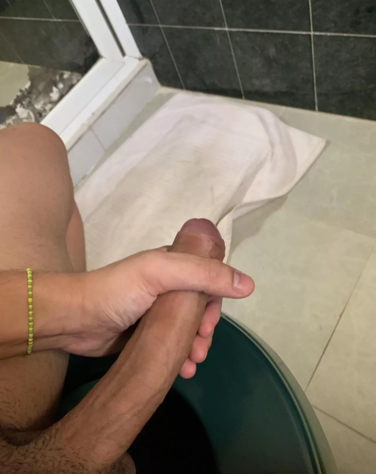20M lookign for big cocks. Add my snap tylercou95 20M lookign for big cocks. Add my snap tylercou95