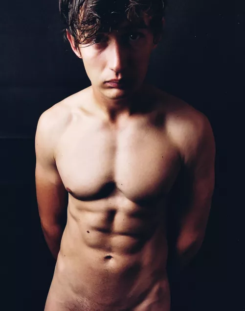 20y twunk would you let me be on top?🤤 Full pics looks better 😊🍆