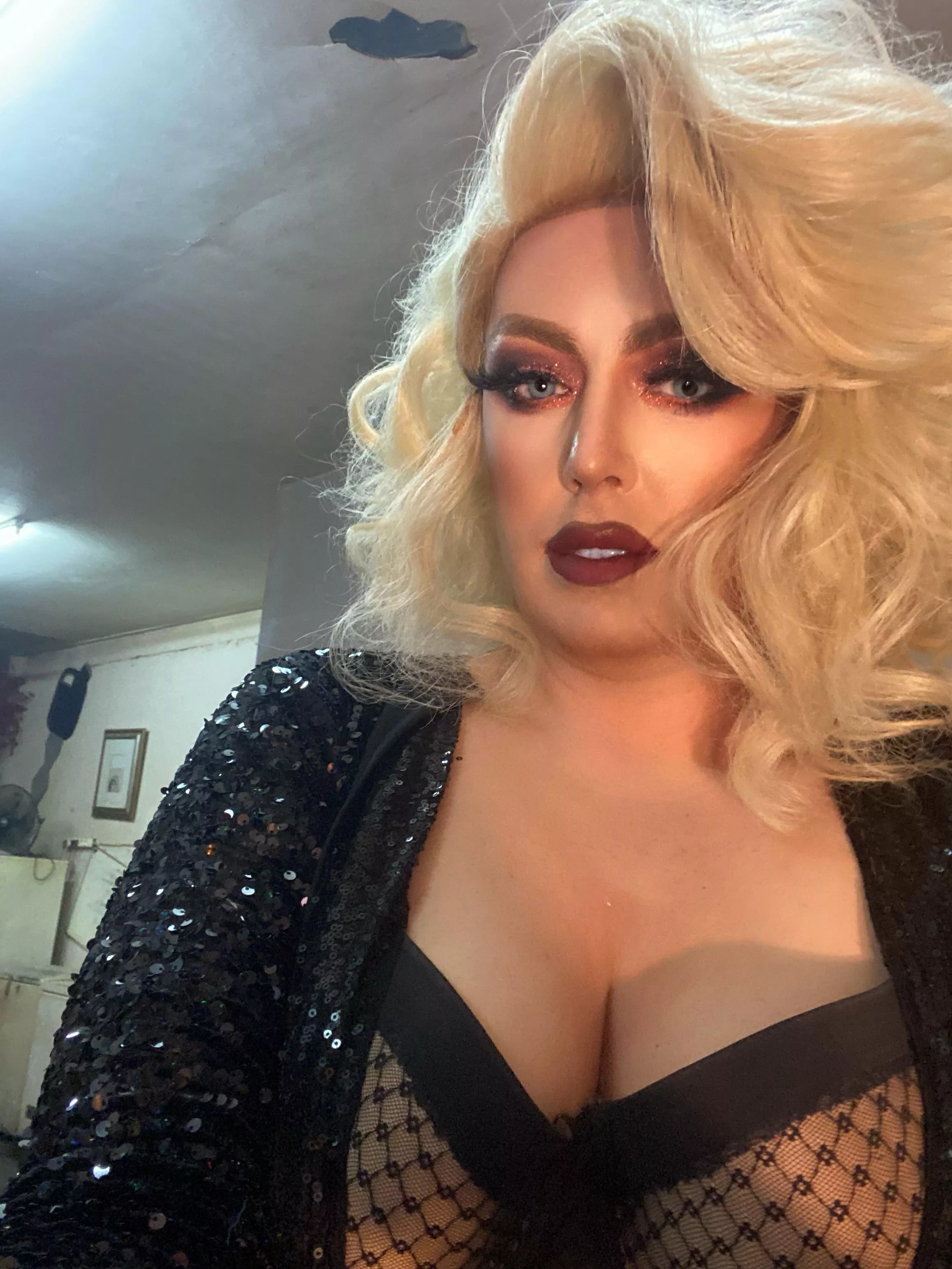 21 days since I last seen held a dick between these titties 😖