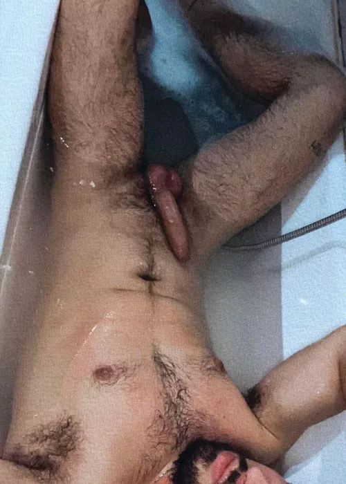 21 hairy 🧜🏼‍♂️🔥im looking for dads💸 👻snap:barthabalazs1