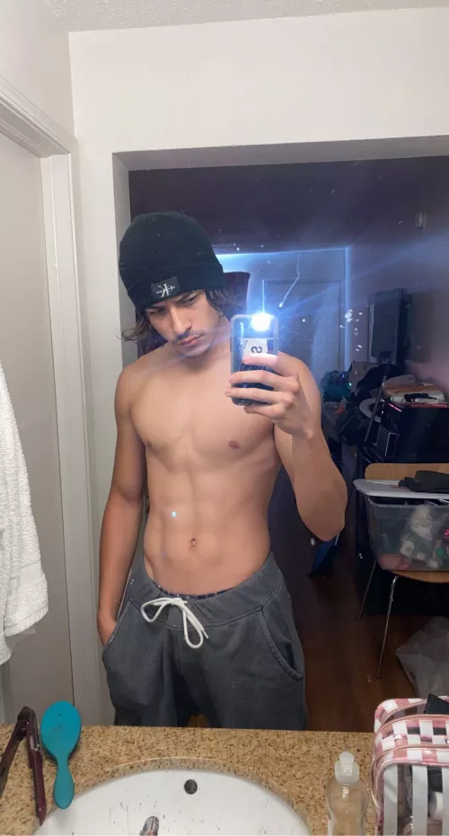21 m fit and dominant top for subs. Add me on sc: alexi2021881