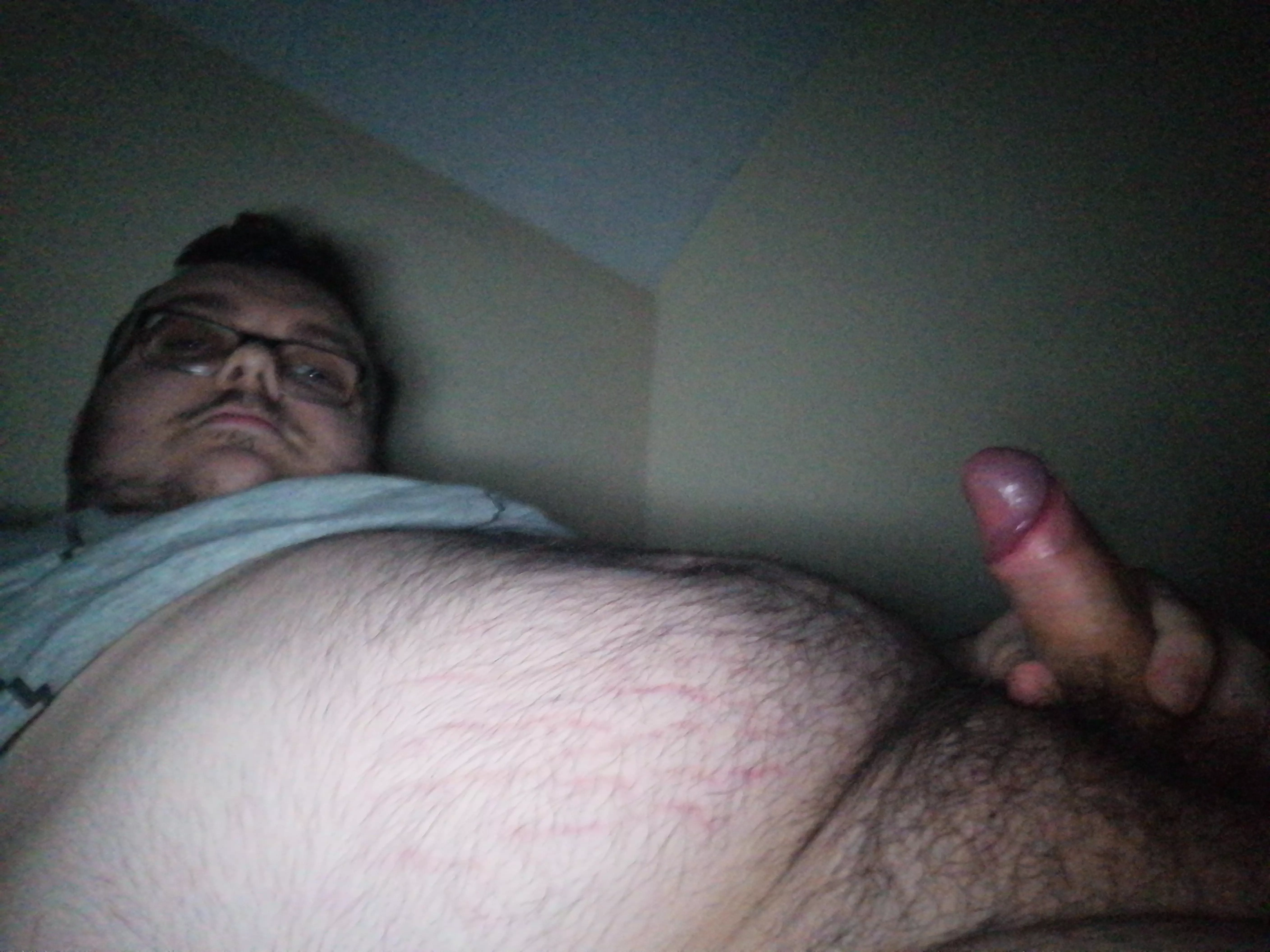 21 m gay chub bottom UK looking for fun or trade. Dms are open
