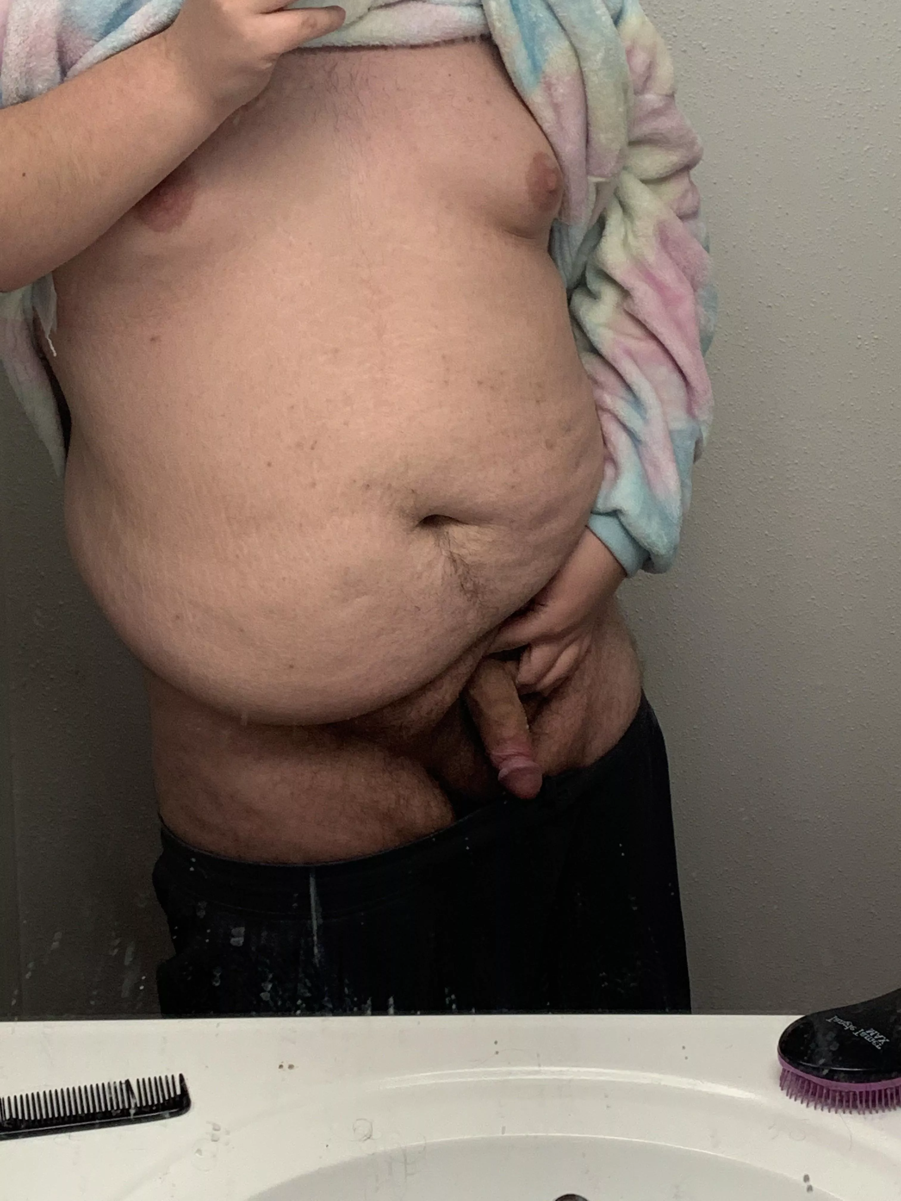 21 m not hard in the pic but it’s all I have for now give me a reason to take more 😉