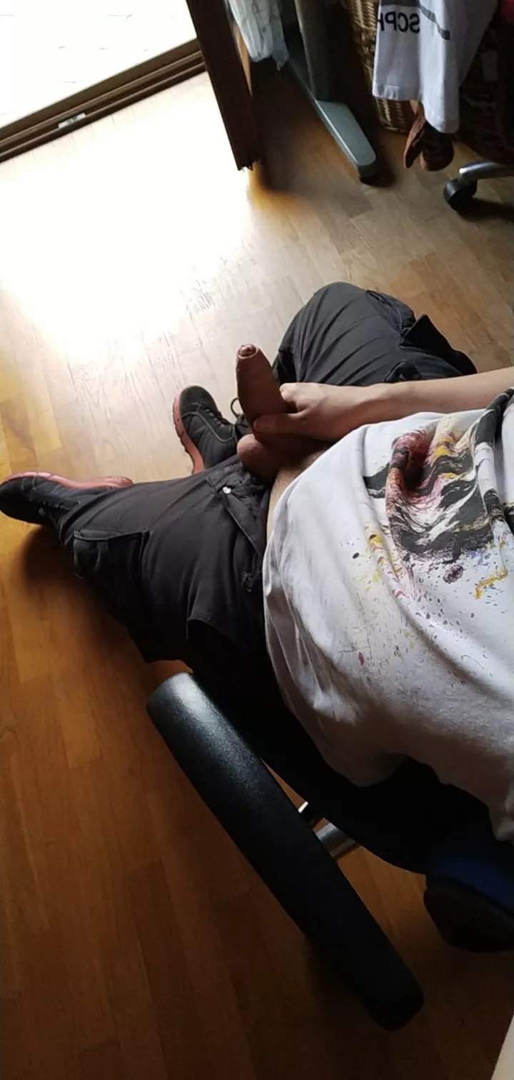 (21) Post work pic, time to relax a bit, wanna join? 👀 (21) Post work pic, time to relax a bit, wanna join? 👀