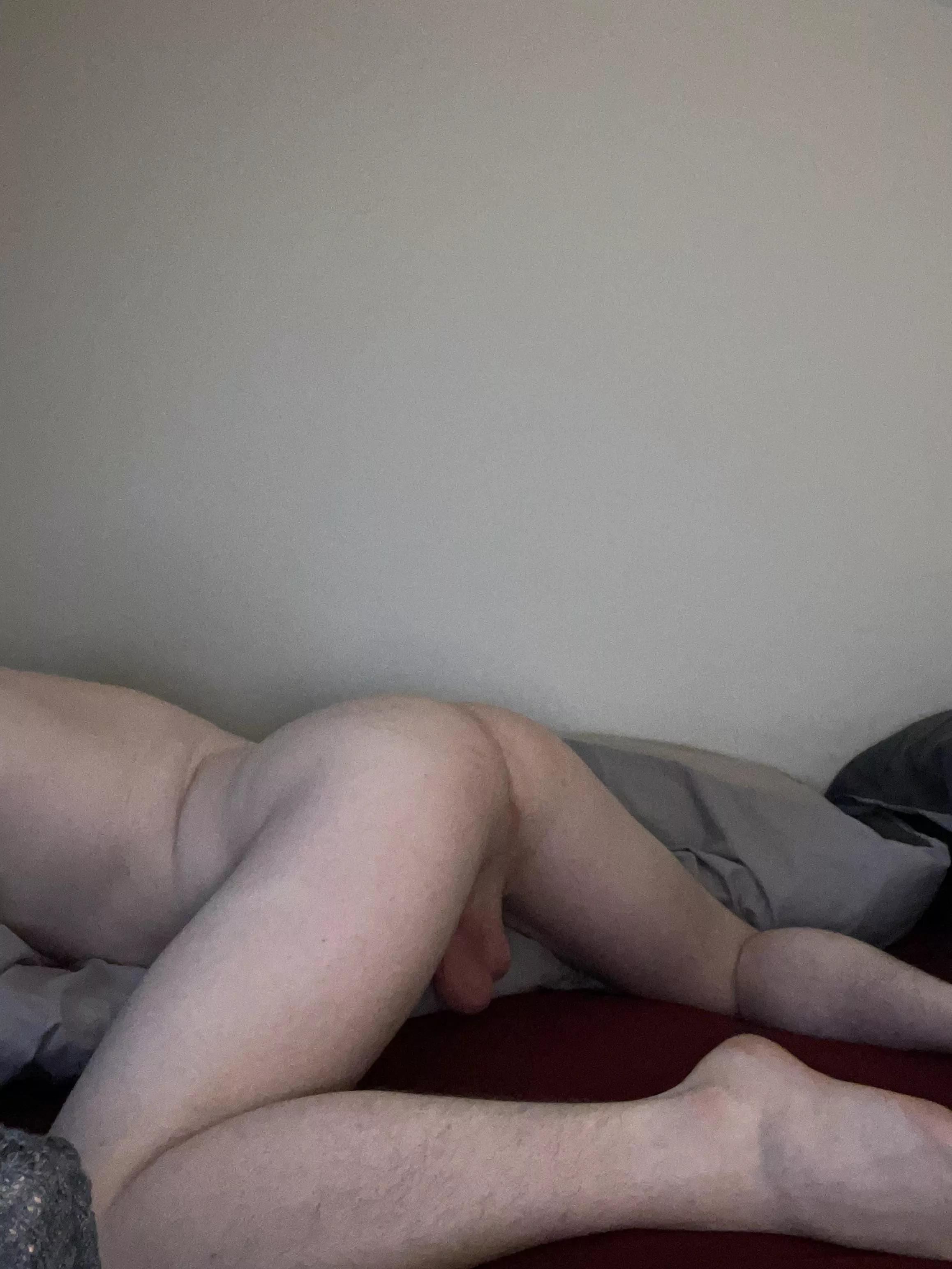 (21) wanna join me in bed?😜