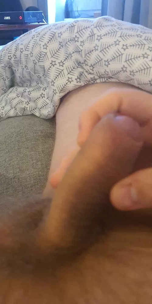 [21] year old looking for guys 18-22 ❤❤ I'm chubby and have a small dick ❤ dm for social media ❤❤