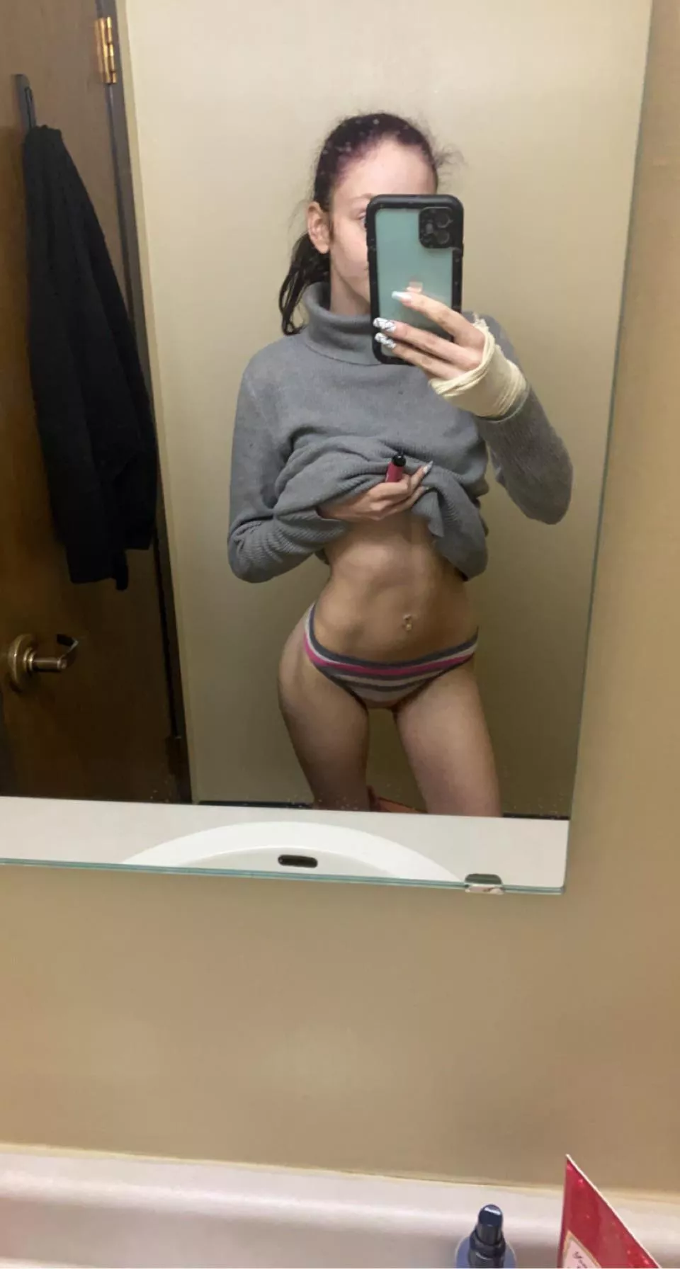 21(F) do you think they ever wonder what takes me so long in the bathroom? 21(F) do you think they ever wonder what takes me so long in the bathroom?