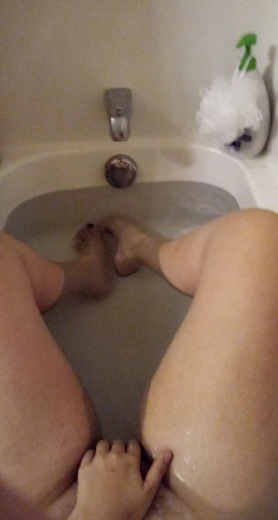 21F Having thick thighs means you just have to spread your legs a little extra 21F Having thick thighs means you just have to spread your legs a little extra