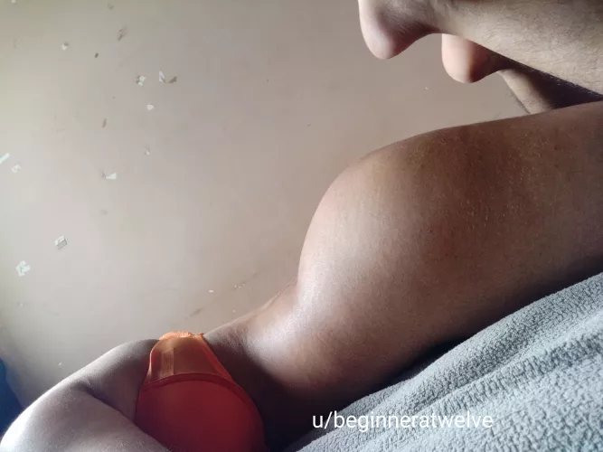 21(F); sleeping naked is the best feeling π