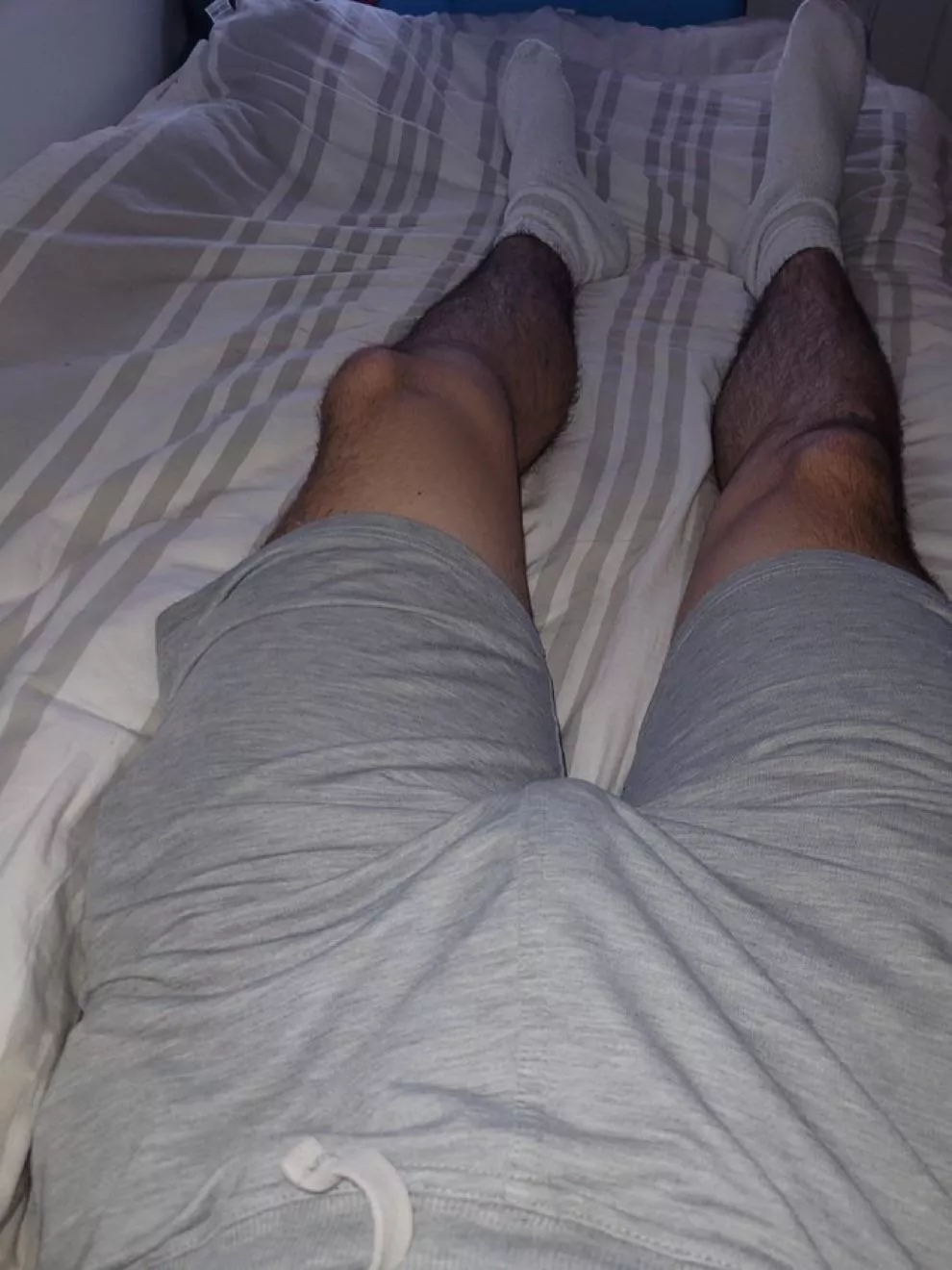 21yo - Anyone up for horny chat?