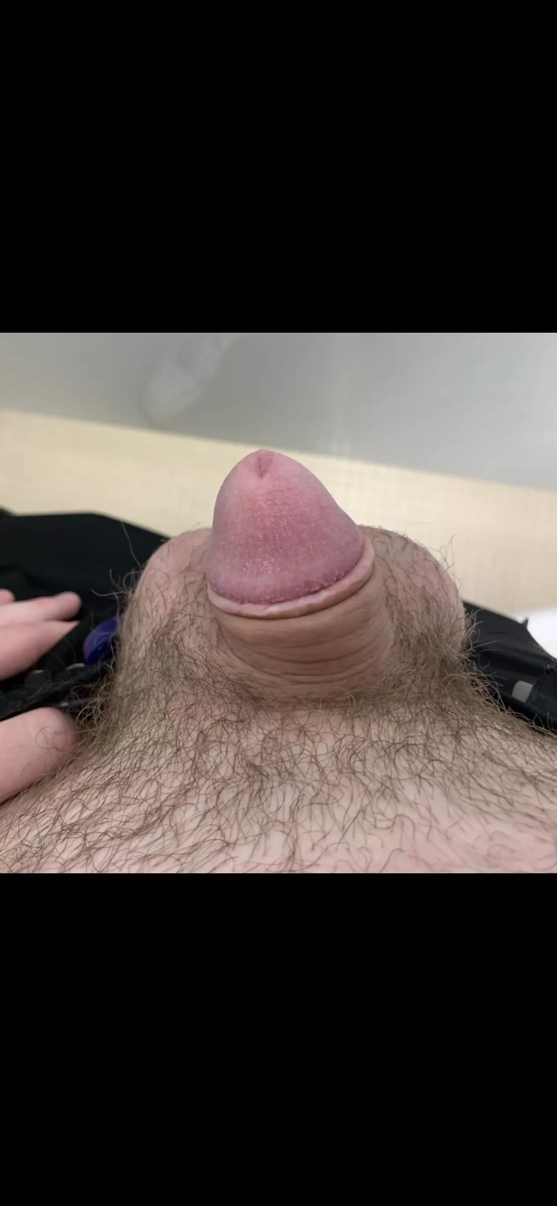 (22) 6’3 with Size 15 feet but my cock didnt get the memo. DM’s Open (: