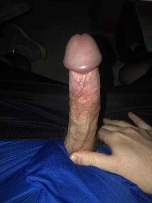 22 and so horny I’d love to share more please HMU
