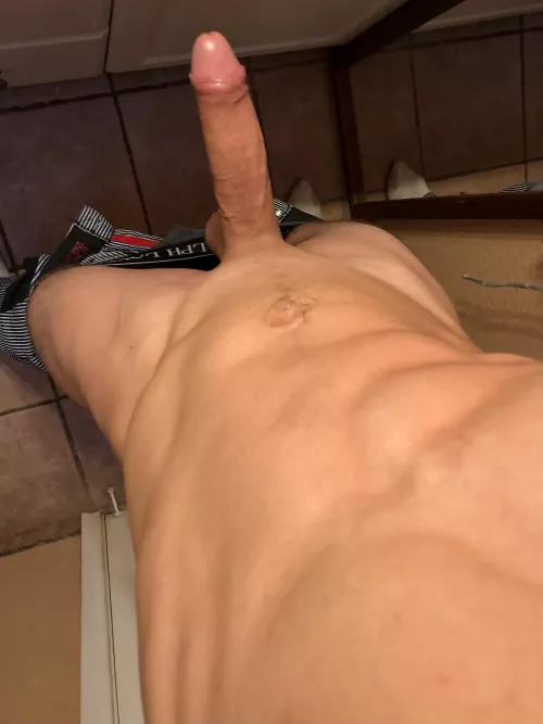 [22] Cum get your present baby ;)