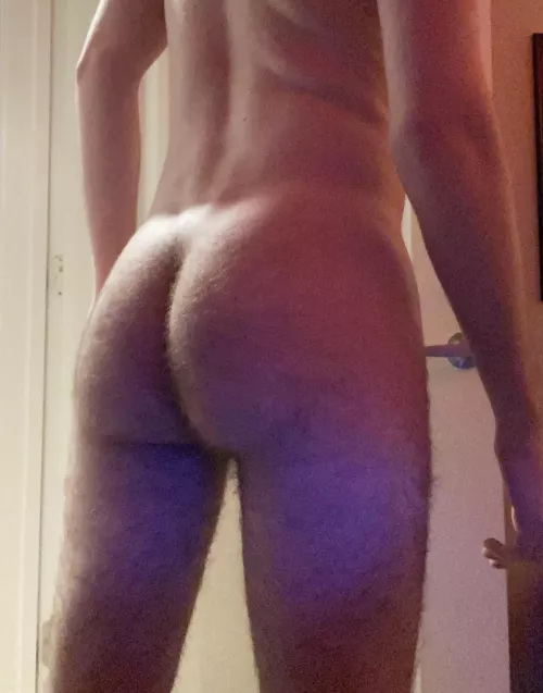 [22] Daddy comes home from work to see this, wyd?