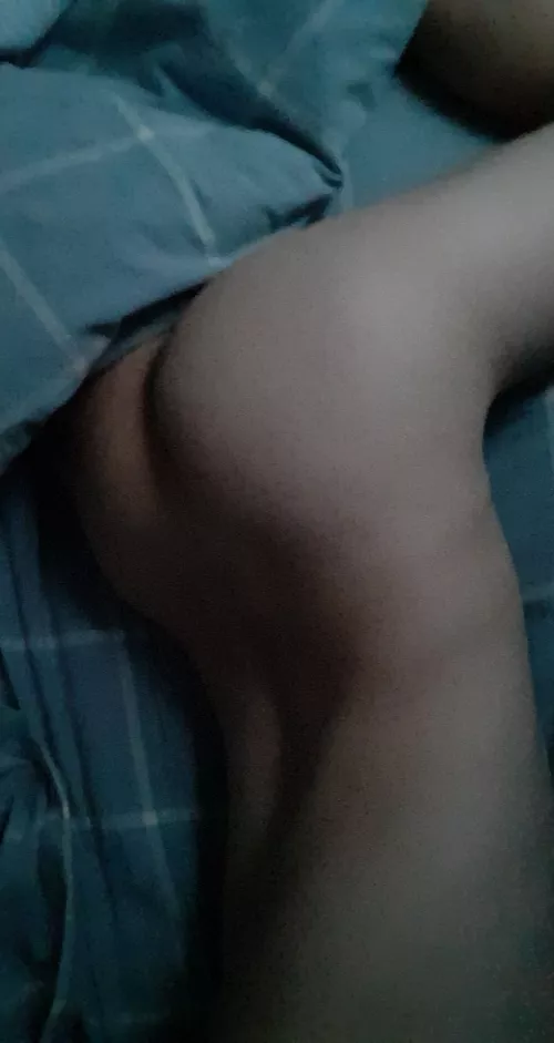 22, dm me for a surprise :3