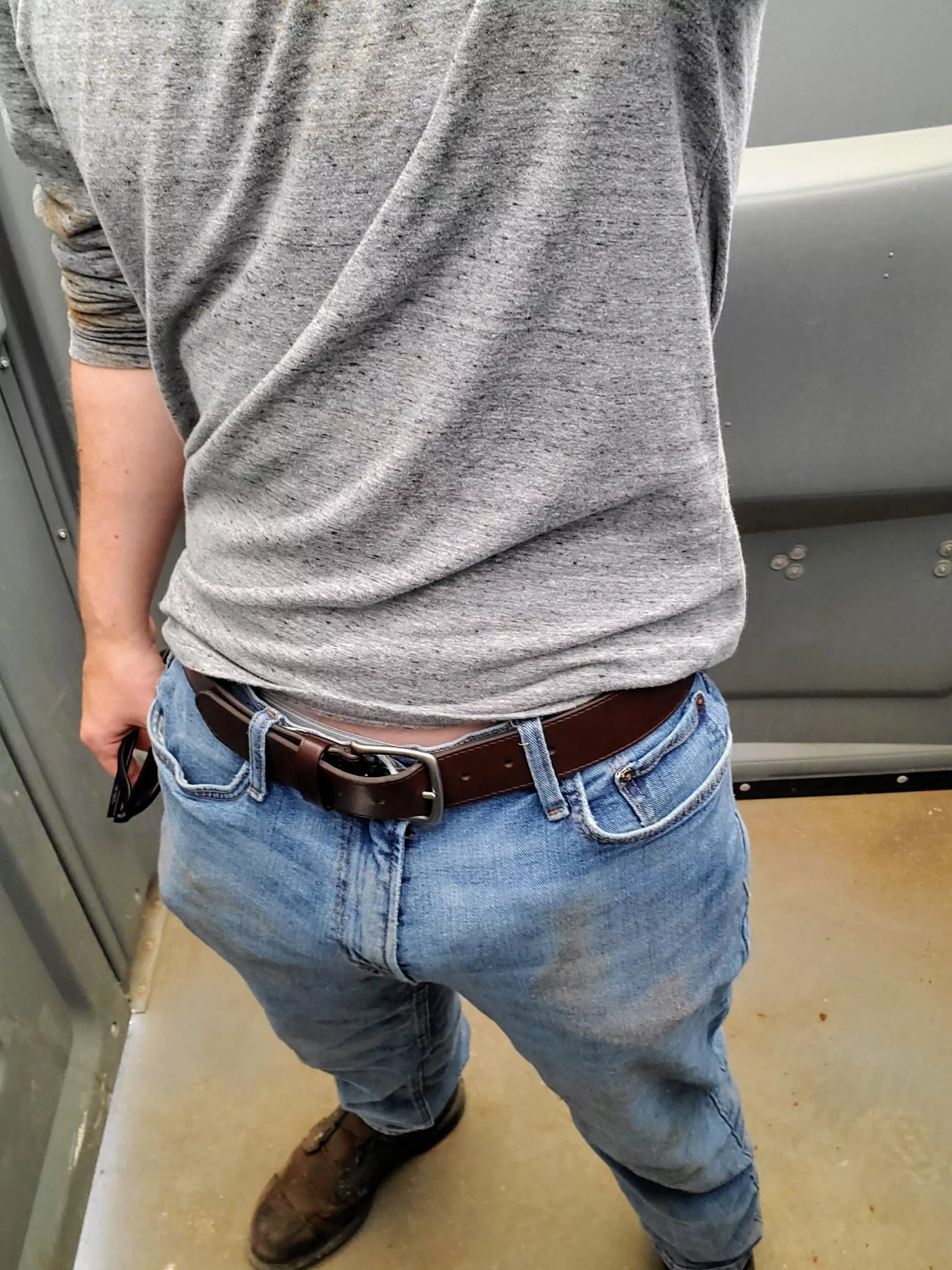 22 I got hard while volunteering. Pms open