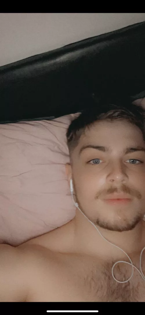 22,top need a bottom please x