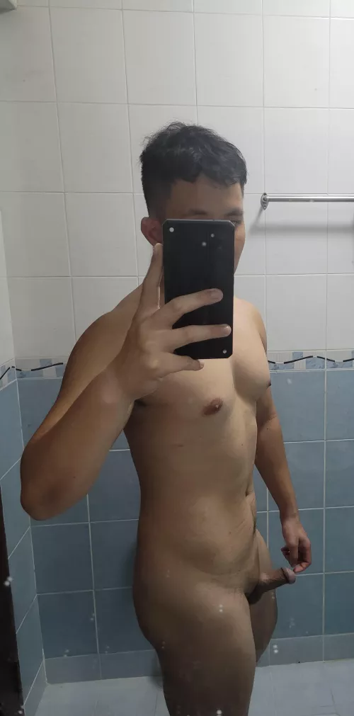 [23] Have always been insecure about my size, and that follows me to the bedroom, even when the lady literally does not care or give any comments about the size. How do I remove that seed of insecurity, ya'll?