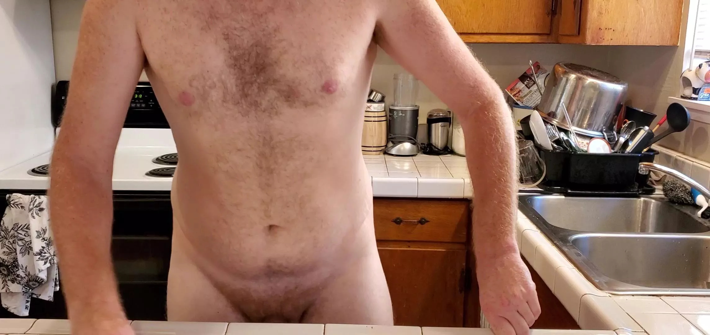 (2/3) Just a cub cleaning his den, nothing out of the ordinary here 🙃 M 33 norcal