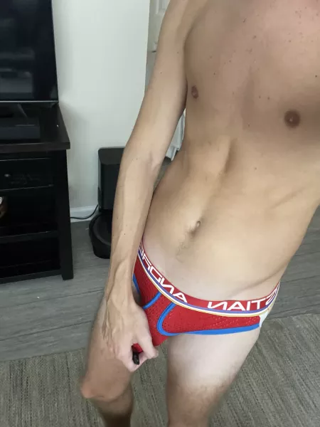 23 y/o good morning dudes, how do yβall like the new jock?