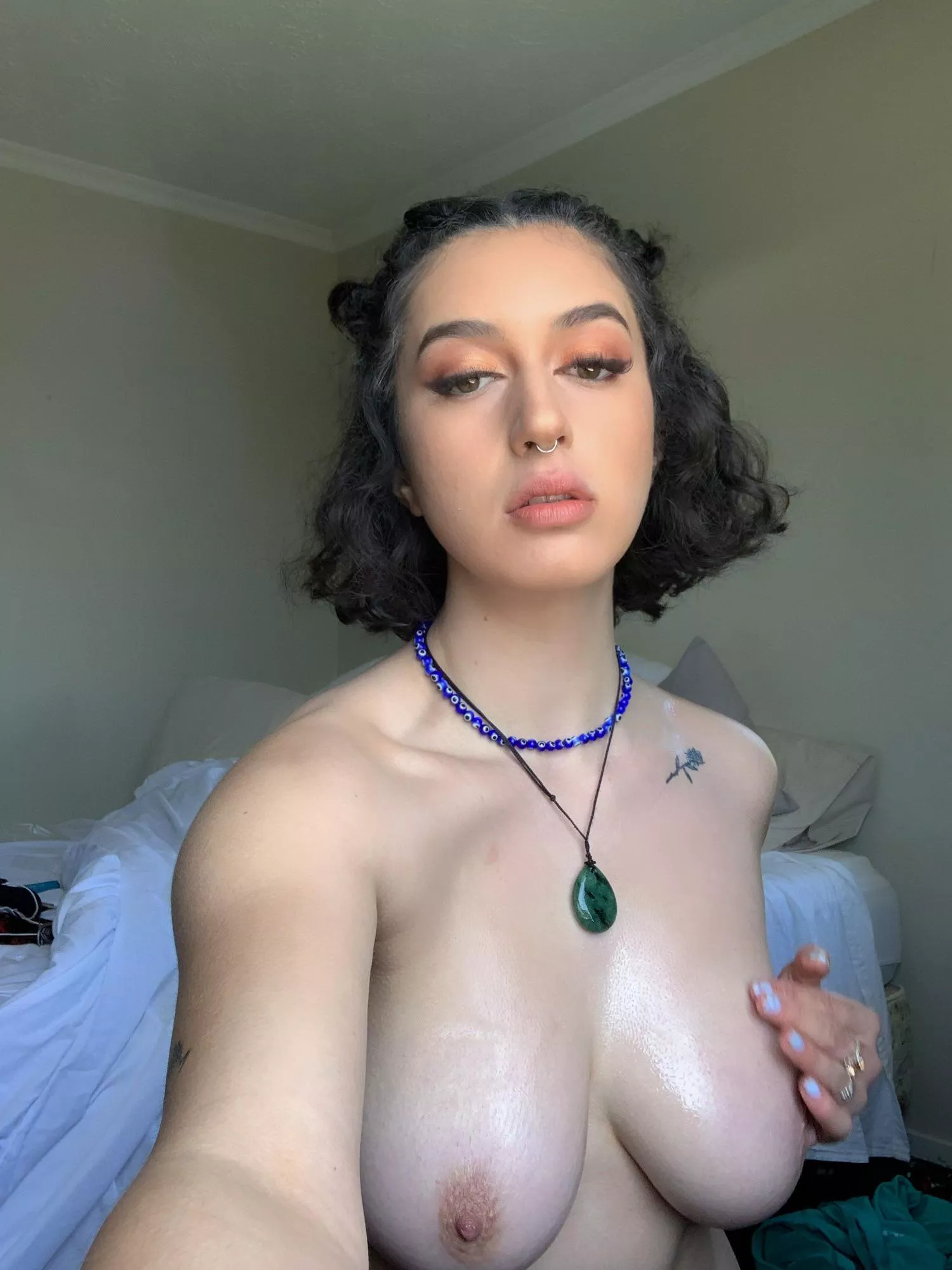 23/f from nz ❤️😘