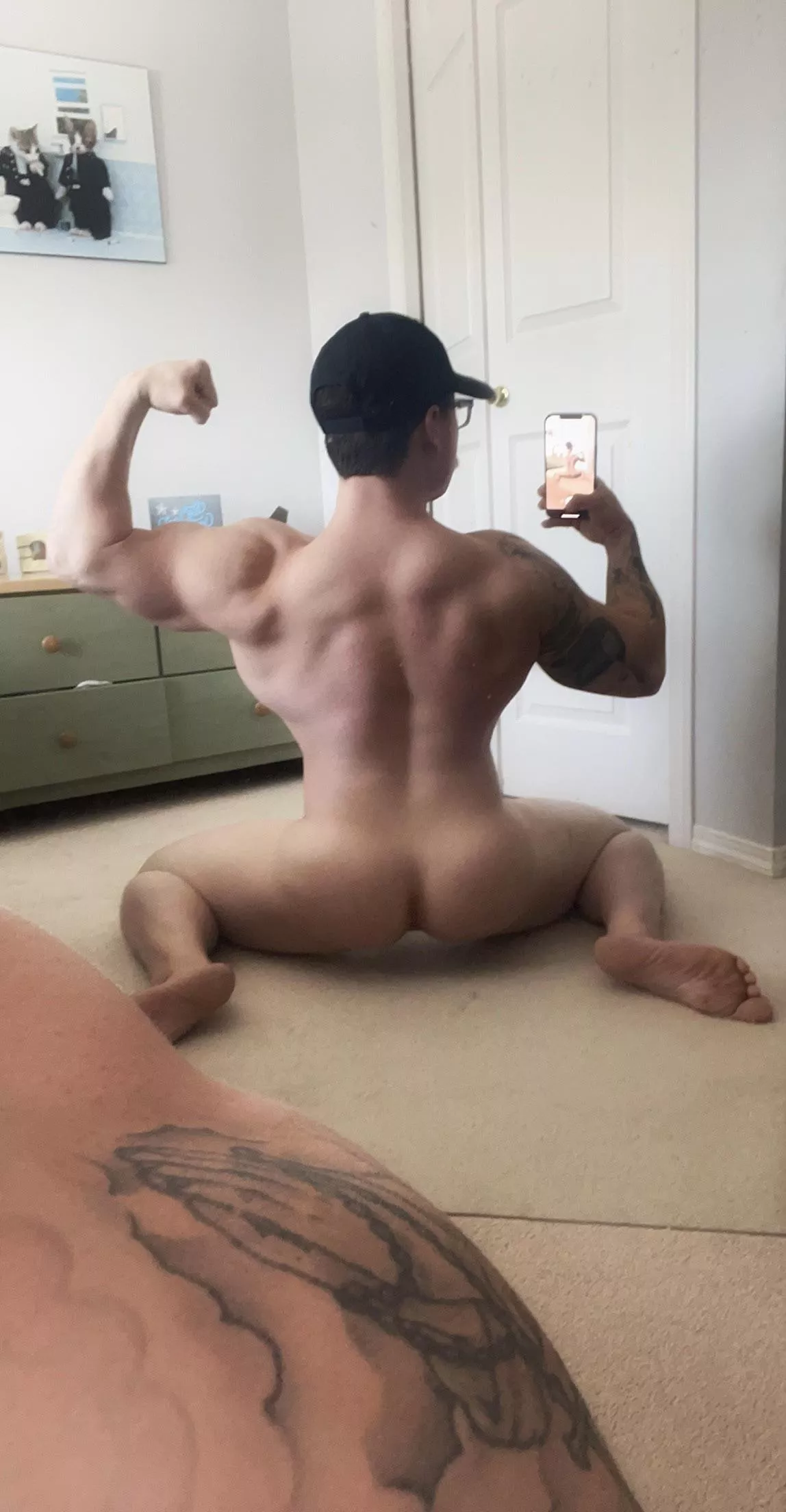 24 5’5” - Not a flex photo I’d normally share. Getting out of my comfort zone