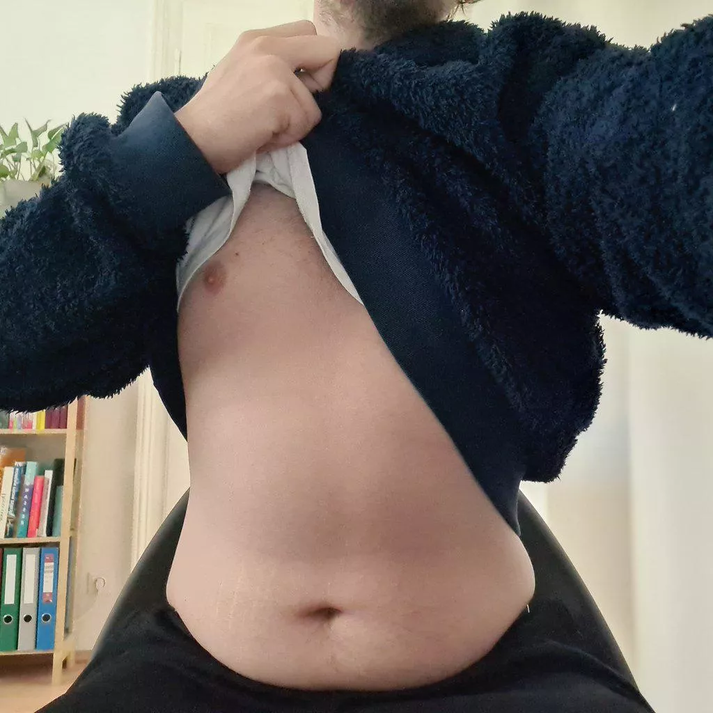 (24) bored and lonely 🙁 fuck&cuddle?