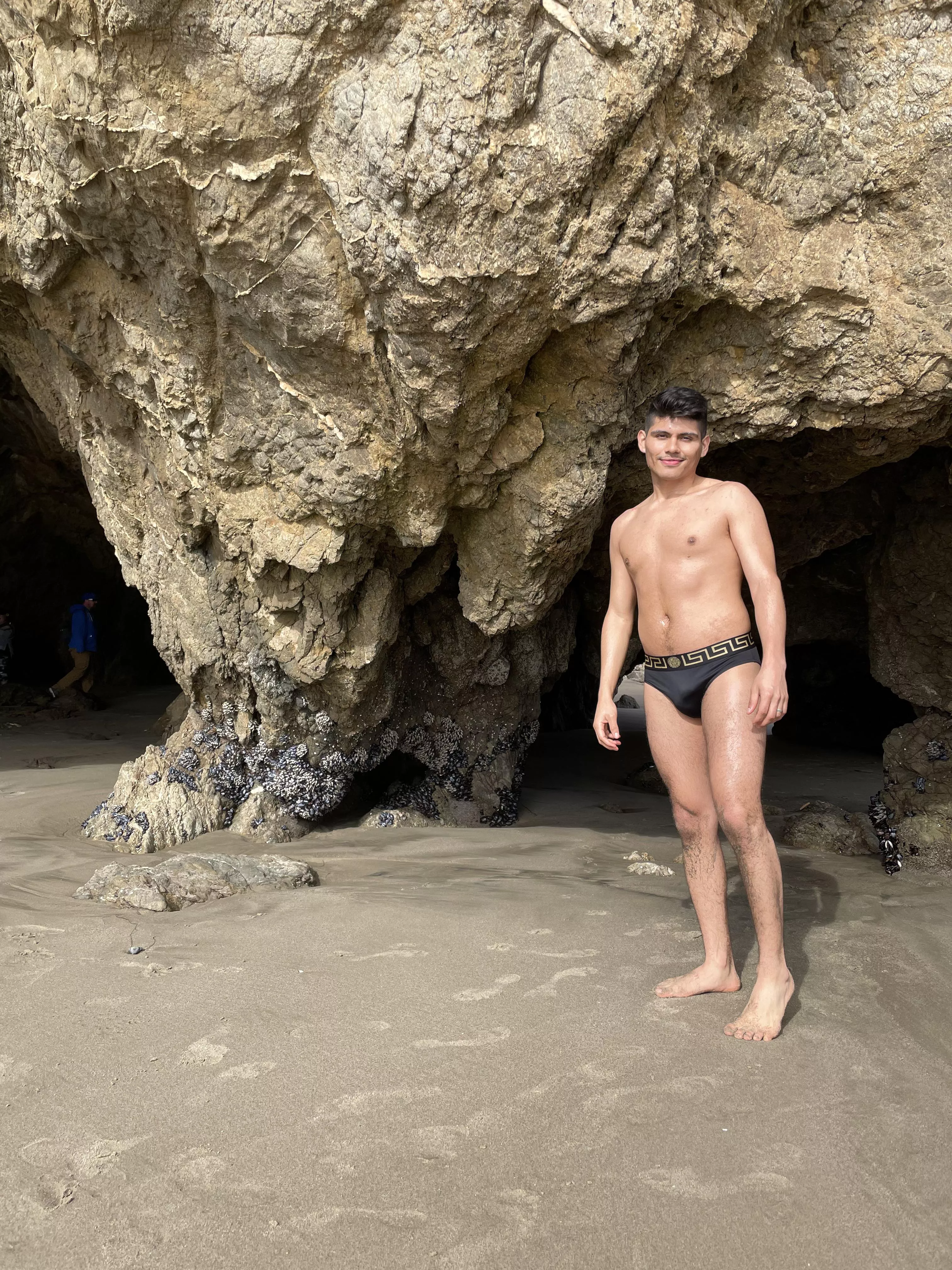 24 male looking for friends :)