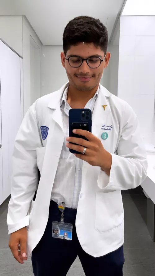 24 year old man, future LGBTQ doctor 🌈