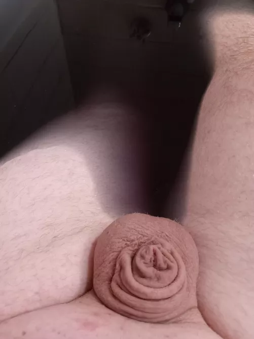 (25) Feeling small and cute :)