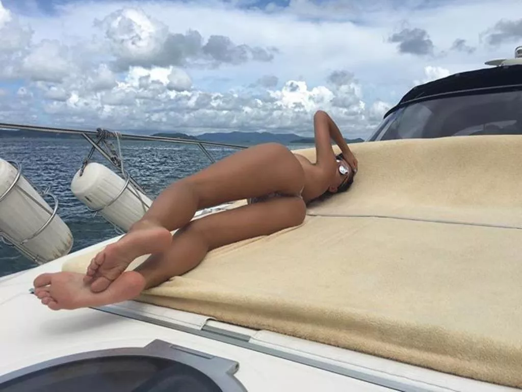 (25)🔥 Let this naughty and dirty girl fulfill all your wishes💦 with my [selling] offers: nudes, videos, sexting, GFE package. Text me and enjoy with me 🥰 My KIK is : SexyJessicaa1