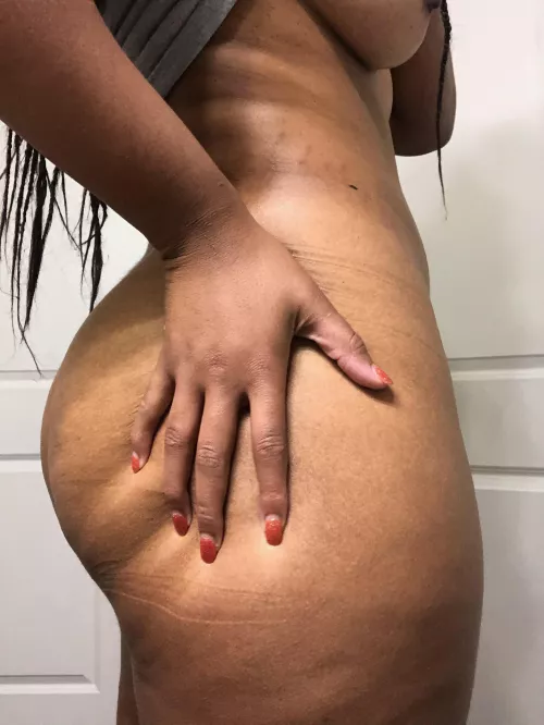 26 (F) 5ā9 200 The love from my first post had me feeling great, Iām back