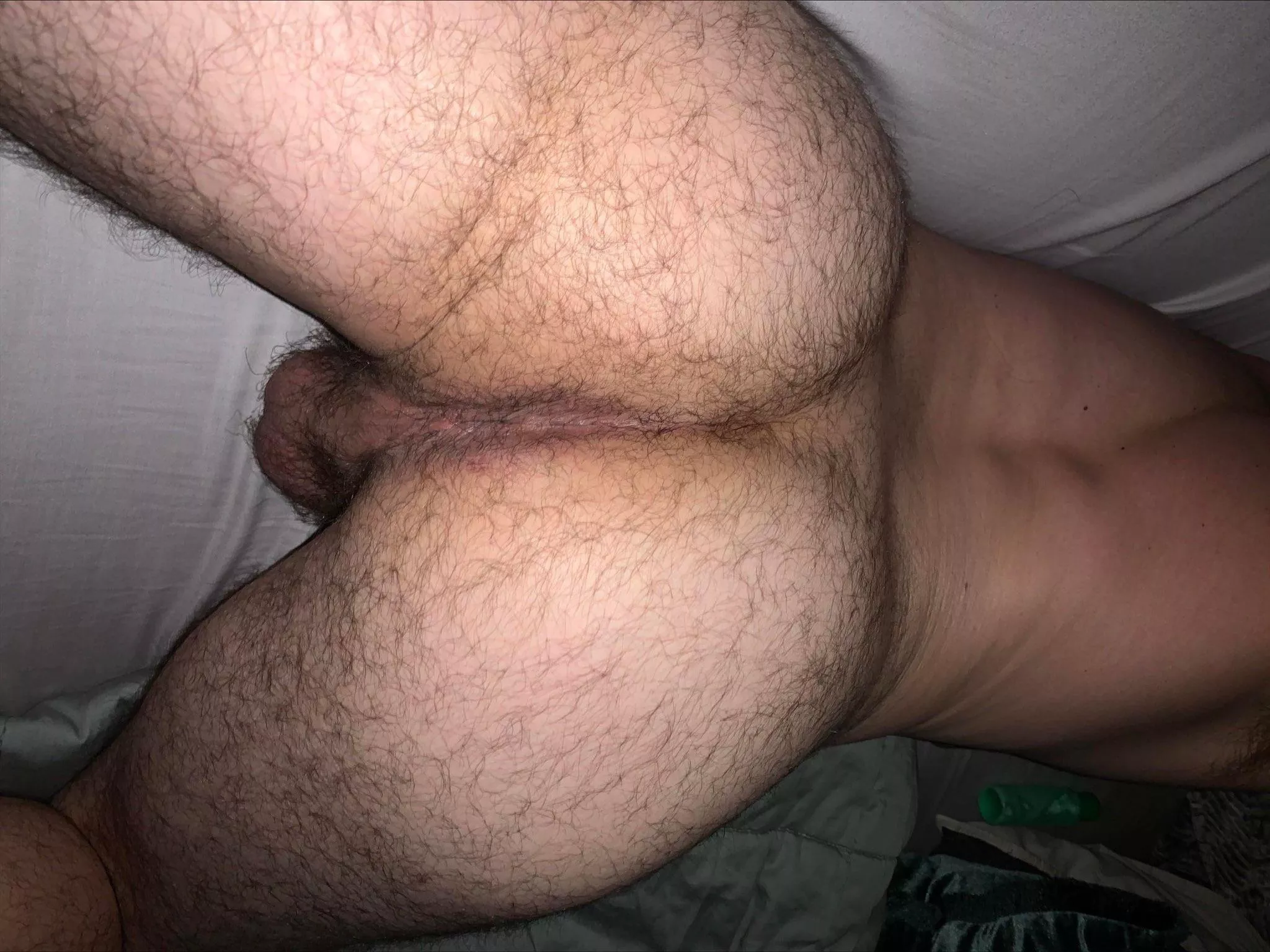 26 fit jock looking for beefy muscle dads