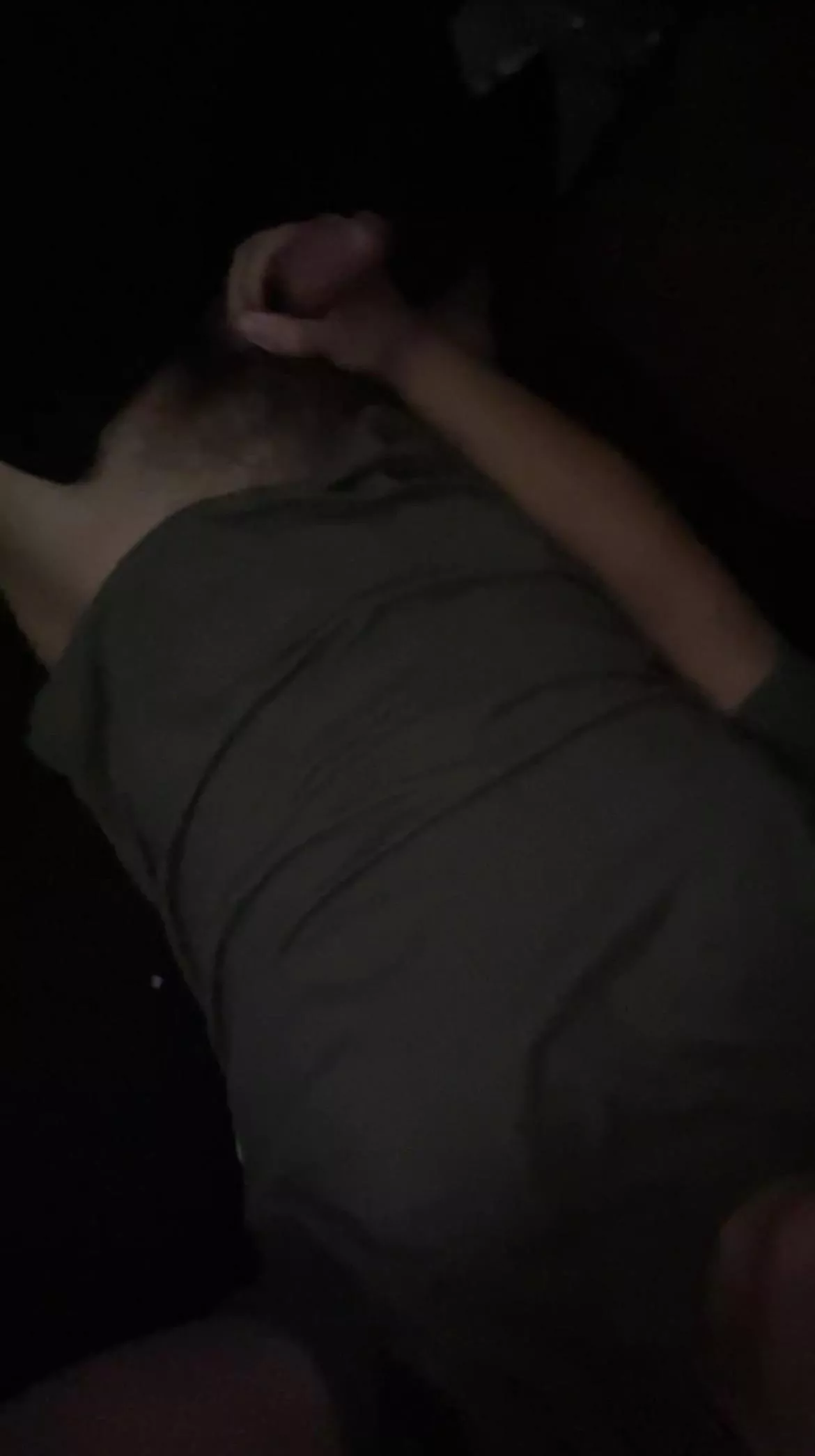 260 lbs 5’11, dm me for the vid