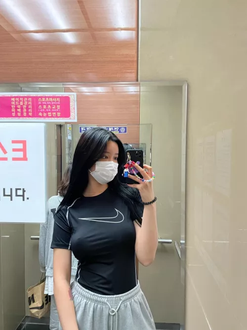 26F Gotta cut some budget and now I figured it out. Less laundry