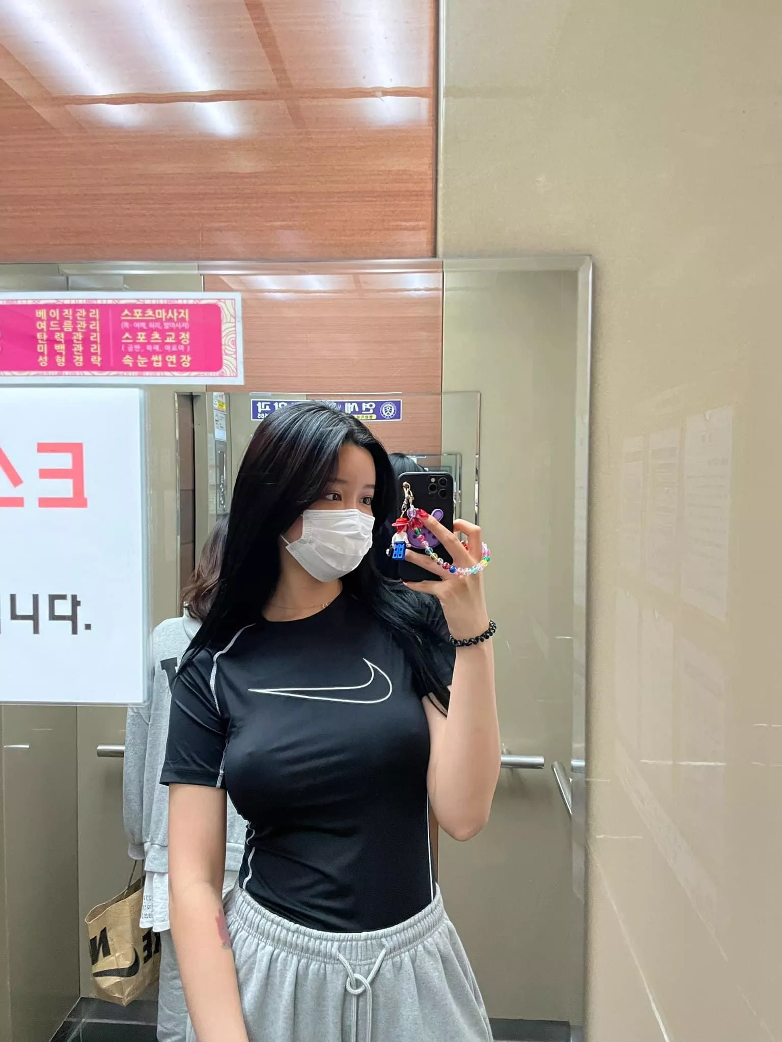 26F Gotta cut some budget and now I figured it out. Less laundry