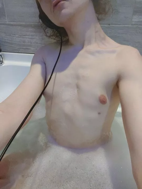 [26m] anyone want to join me in the bath? ✨