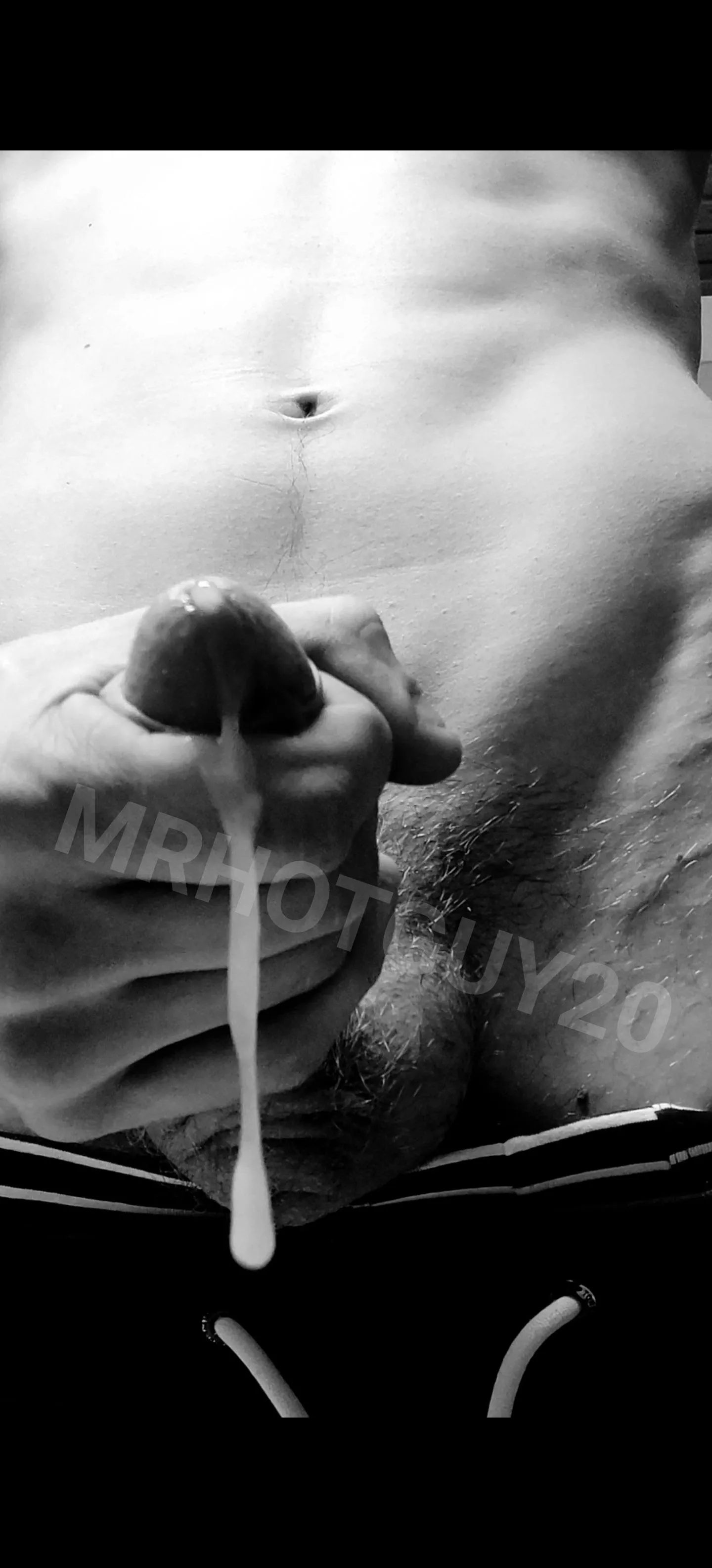 26yo. Another massive cumshot of that warm thick milk 💦💦