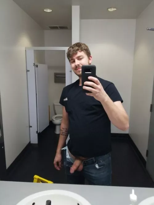 27, I hate slow nights at work. Anyone want to cum entertain me? PM me?