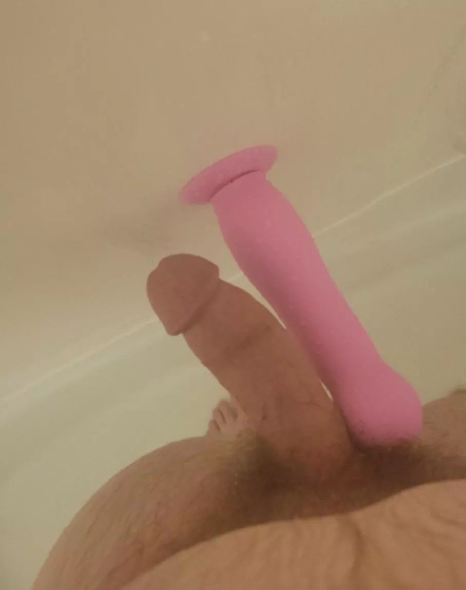[27] this toy took me a week to train my ass for, and I love it 🤤