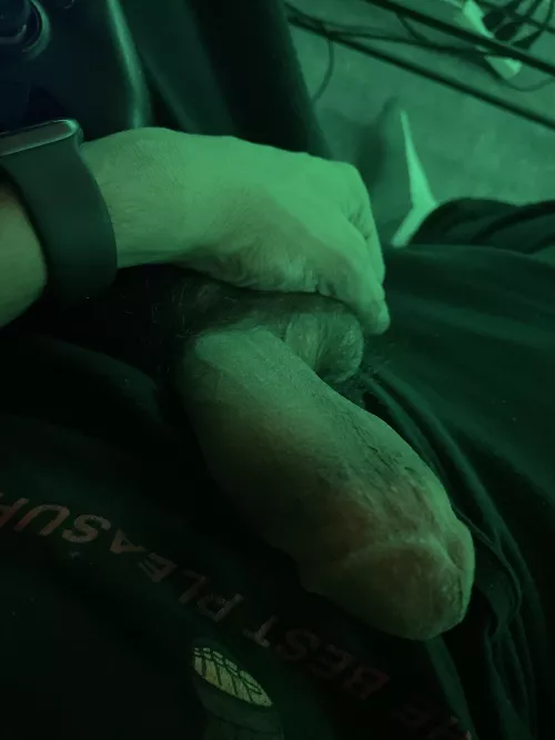 28 hmu