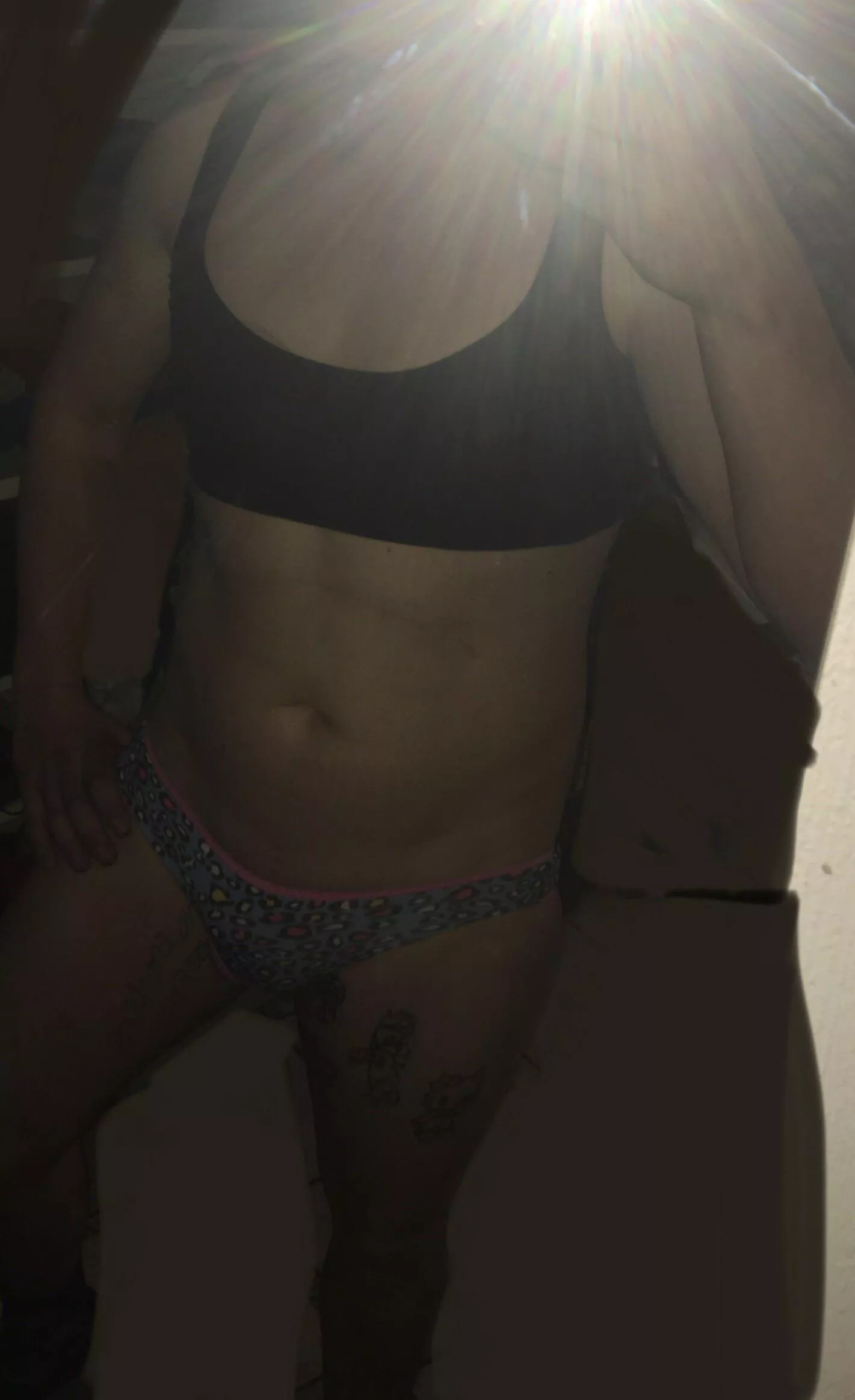 [28] I don’t know why, but this pic feels ok to post and not die of embarrassment 😋