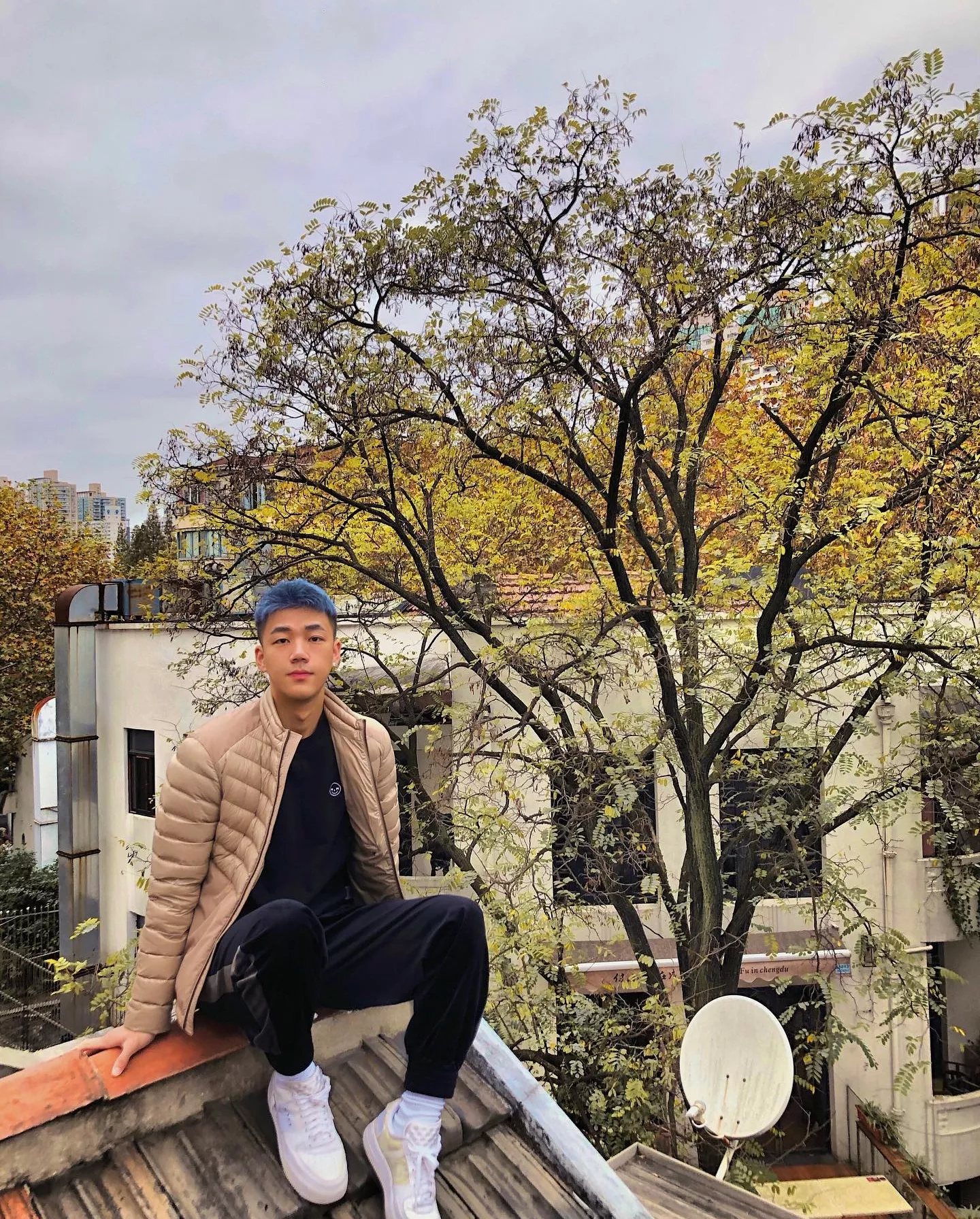 [28] Shortly before winter. Greetings from Shanghai.