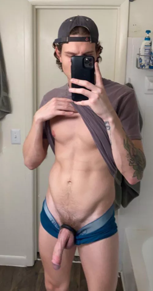 29 florida, check my bio for links :)